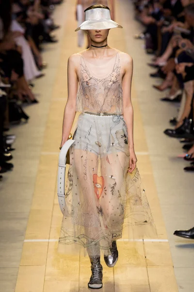 Look 56